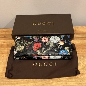 Vintage Gucci Flora Knight Black Multicolor Floral Leather Wallet